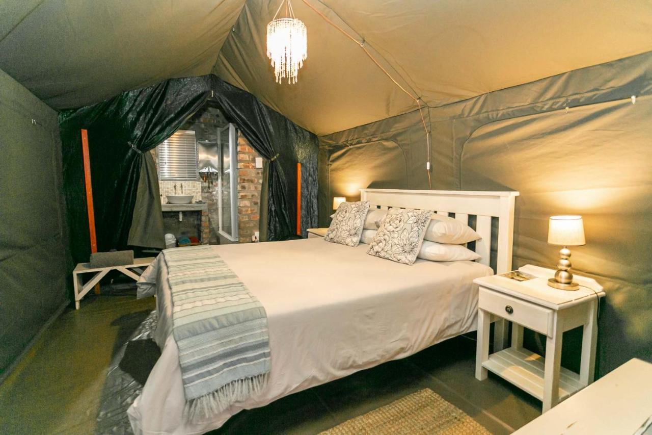 Schoemanshoek Glamping Oudtshoorn Exterior foto